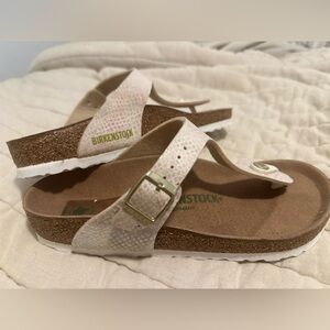 Birkenstock Gizeh snake cream thong sandals